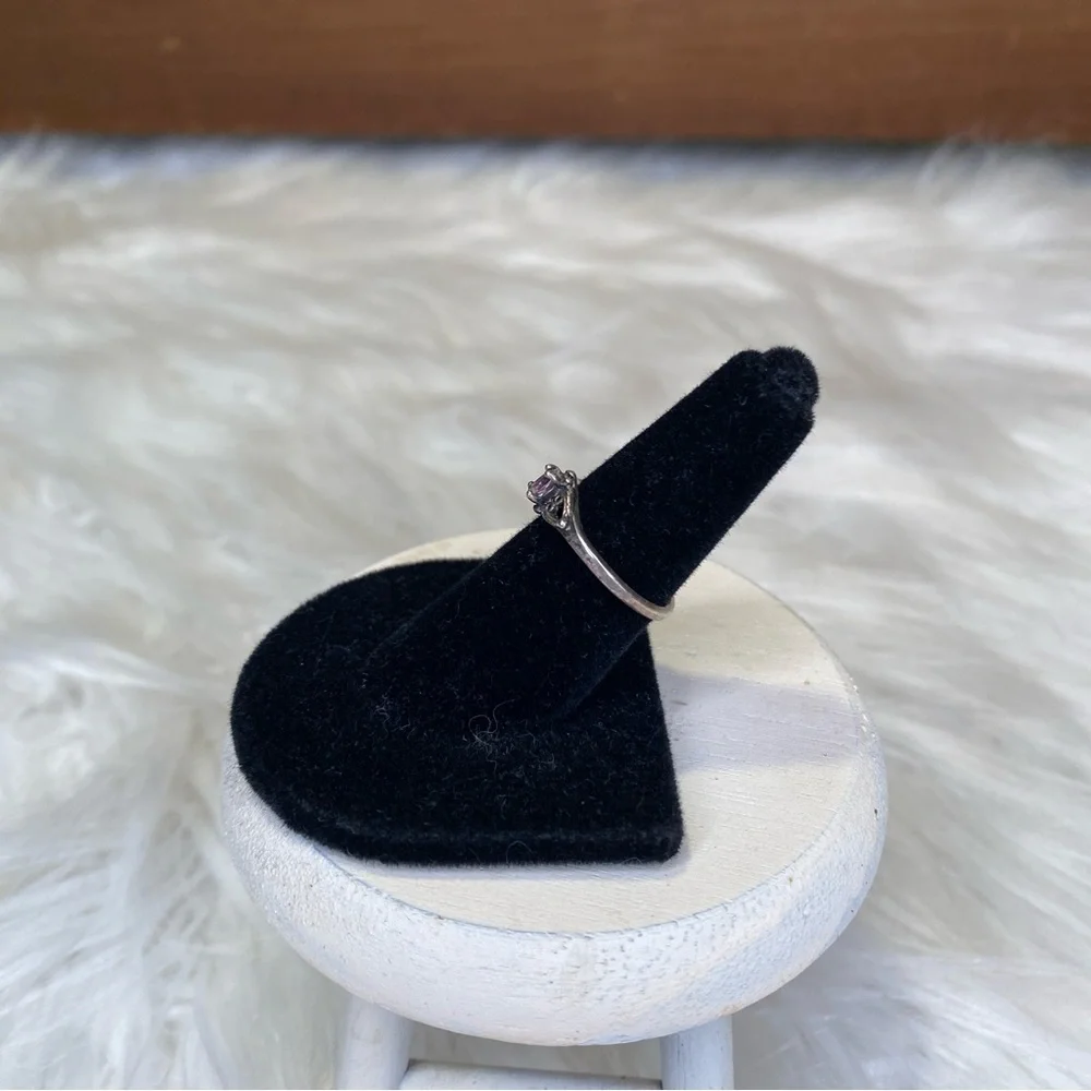 Sterling Silver 925 Light Purple Stone Ring With Heart Detail at Sides